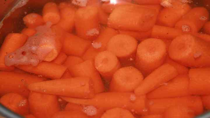Як варити моркву для салату