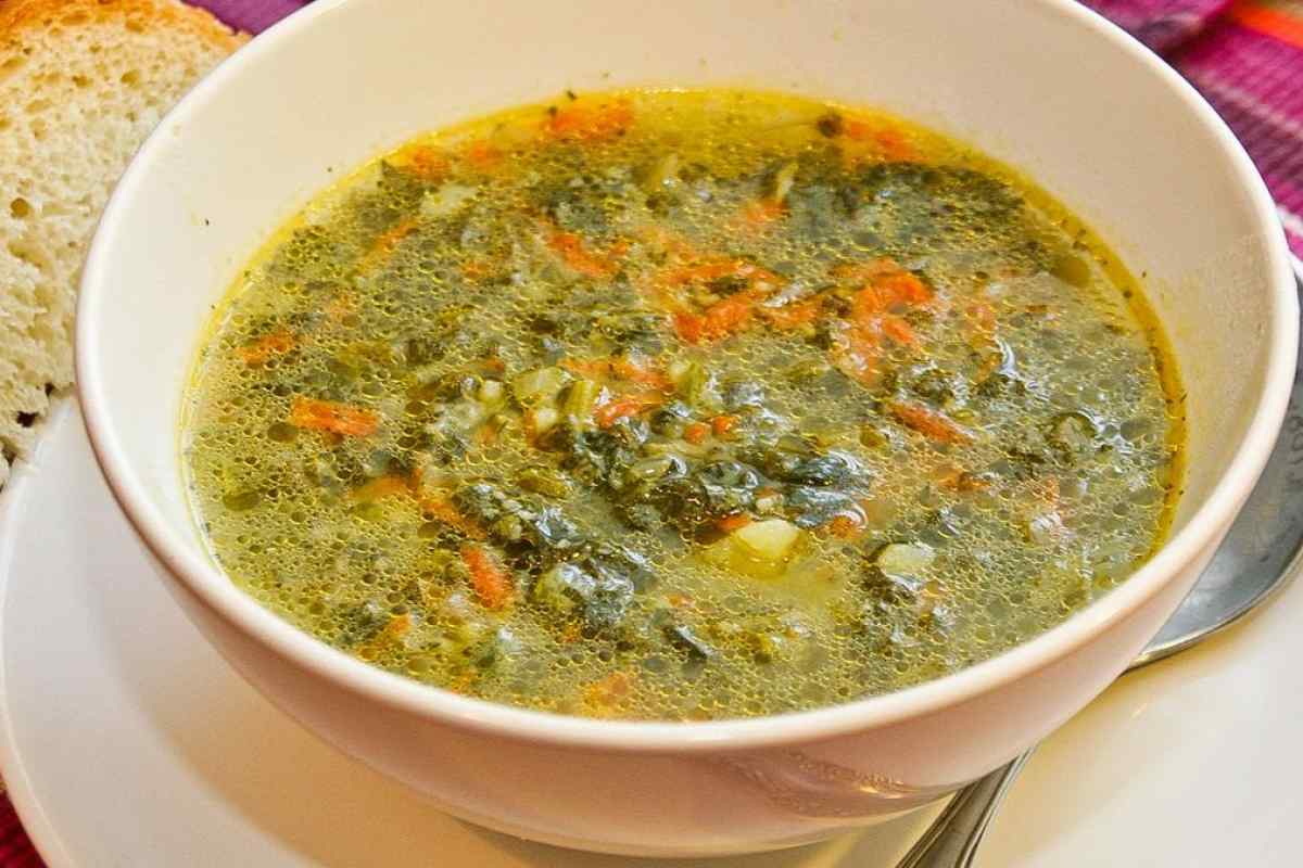 Як готувати суп з крапивою