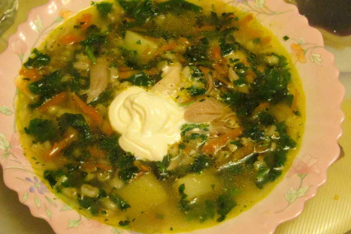 Як приготувати корисний суп з крапиви