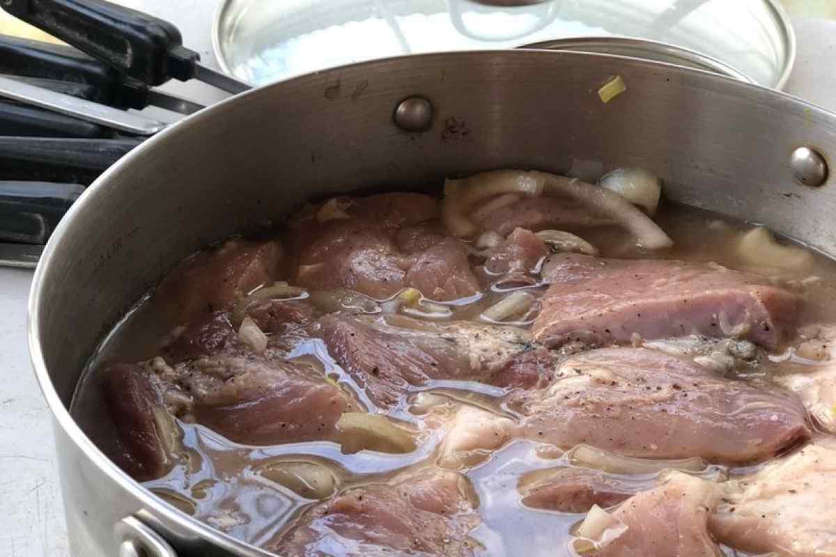 Як приготувати свинину в маринаді з яблучного оцту