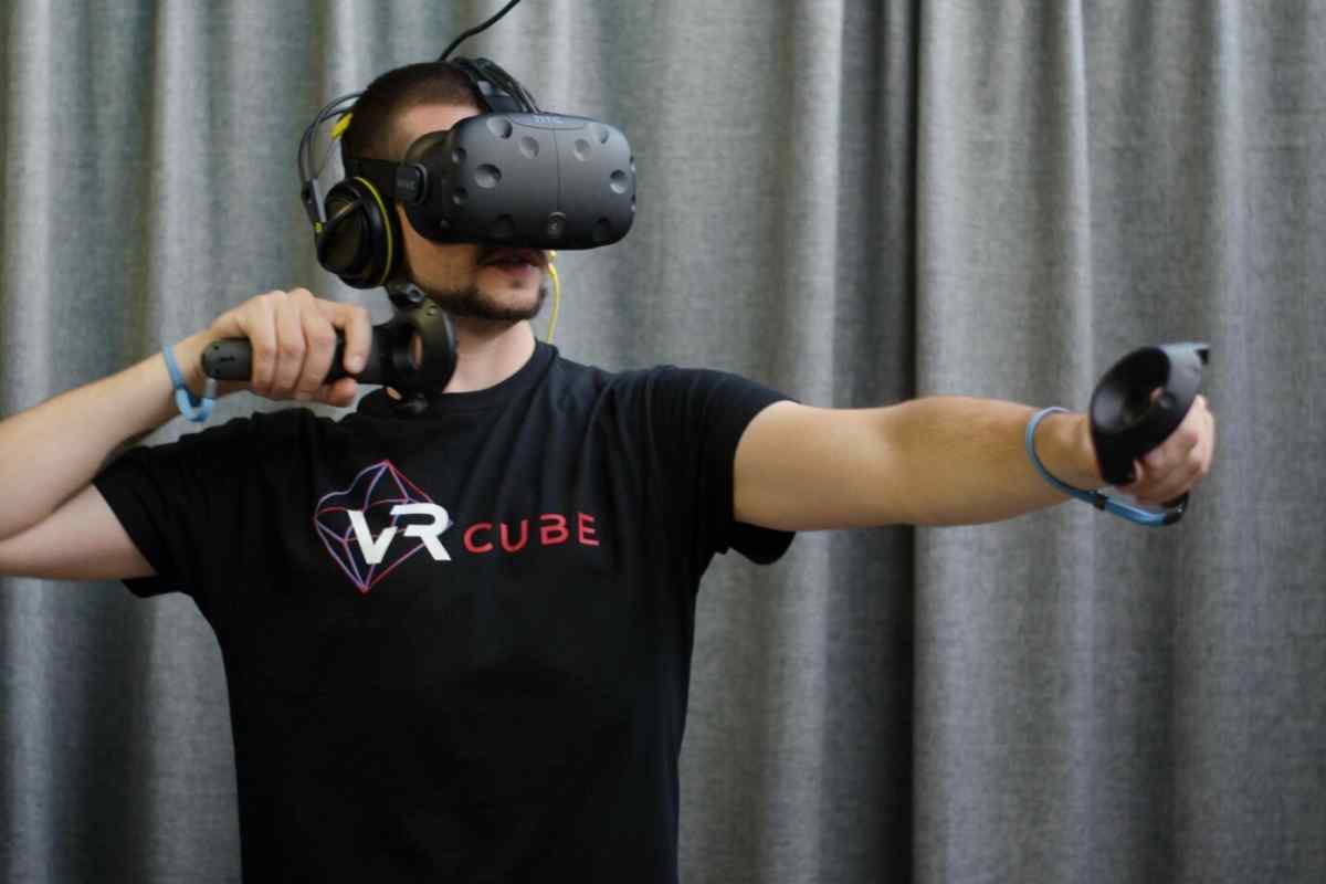 Як вибрати шолом віртуальної реальності в подарунок