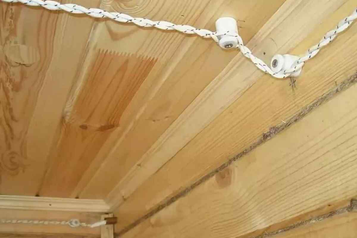 Як зробити електропроводку в дерев 'яному будинку