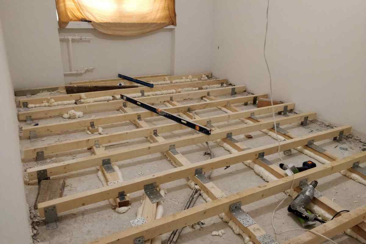 Як зробити дерев 'яну підлогу на лагах у квартирі