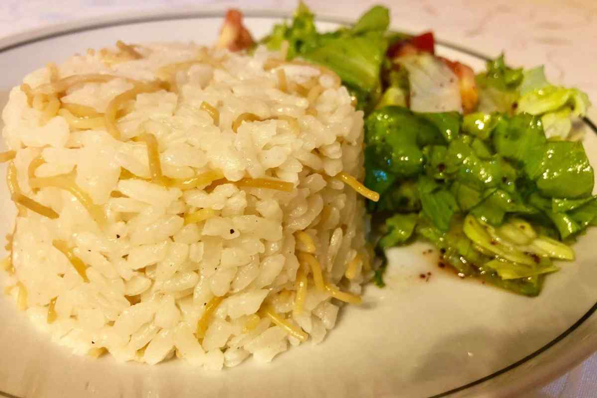 Як приготувати смачний і розсипчастий рис на гарнір