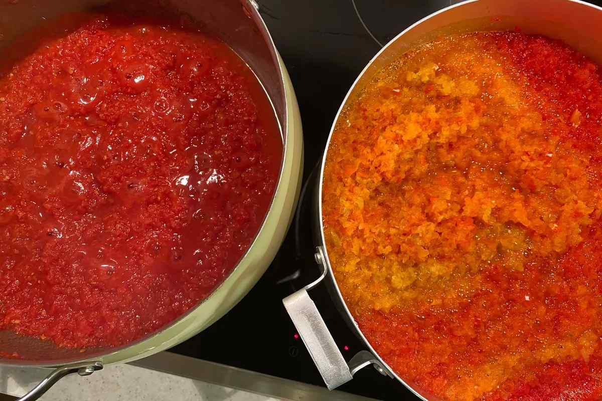 Як навчитися готувати аджику з помідор