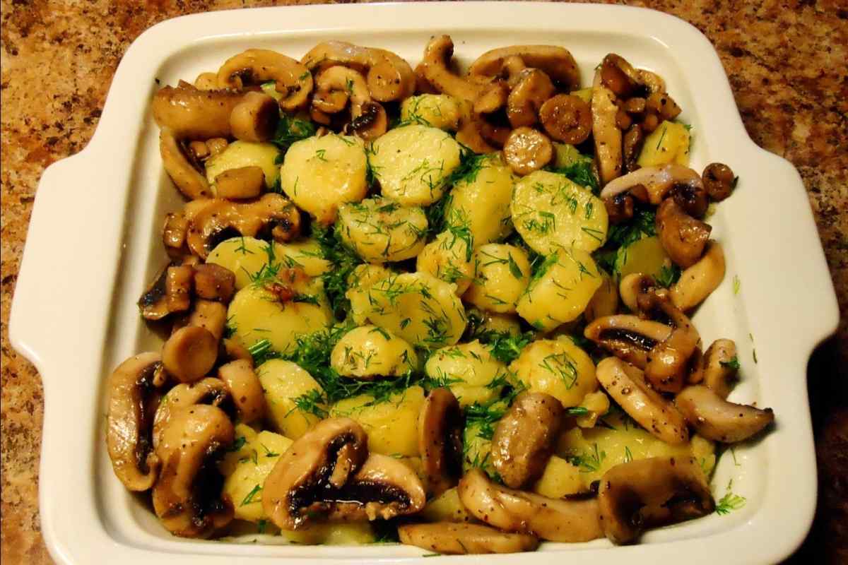 Як приготувати картоплю з грибами в аерогрилі