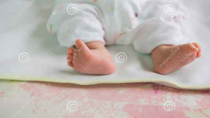 Який розмір ноги у новонародженого