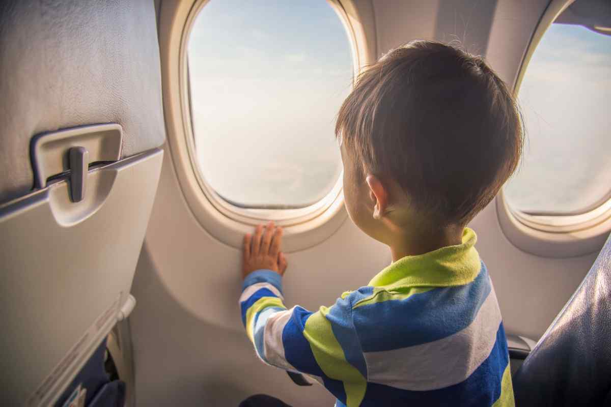 Як перевезти дитину літаком
