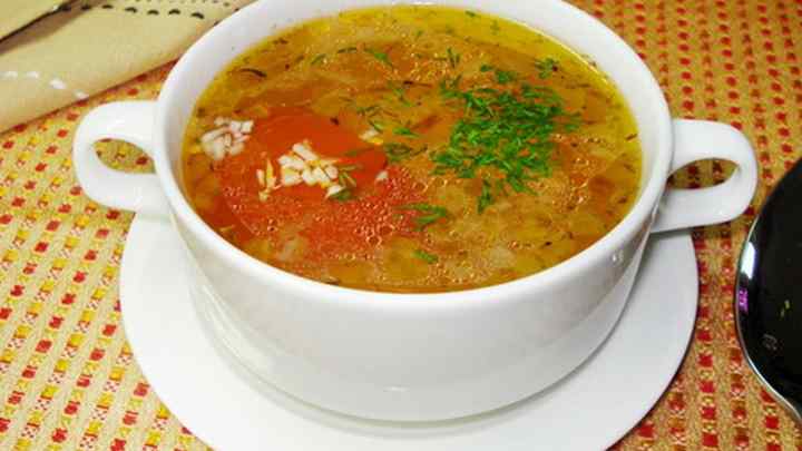 Суп на яловичому бульйоні з рисом