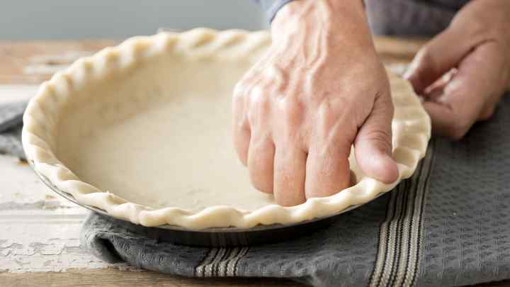 Як захистити край у пирога