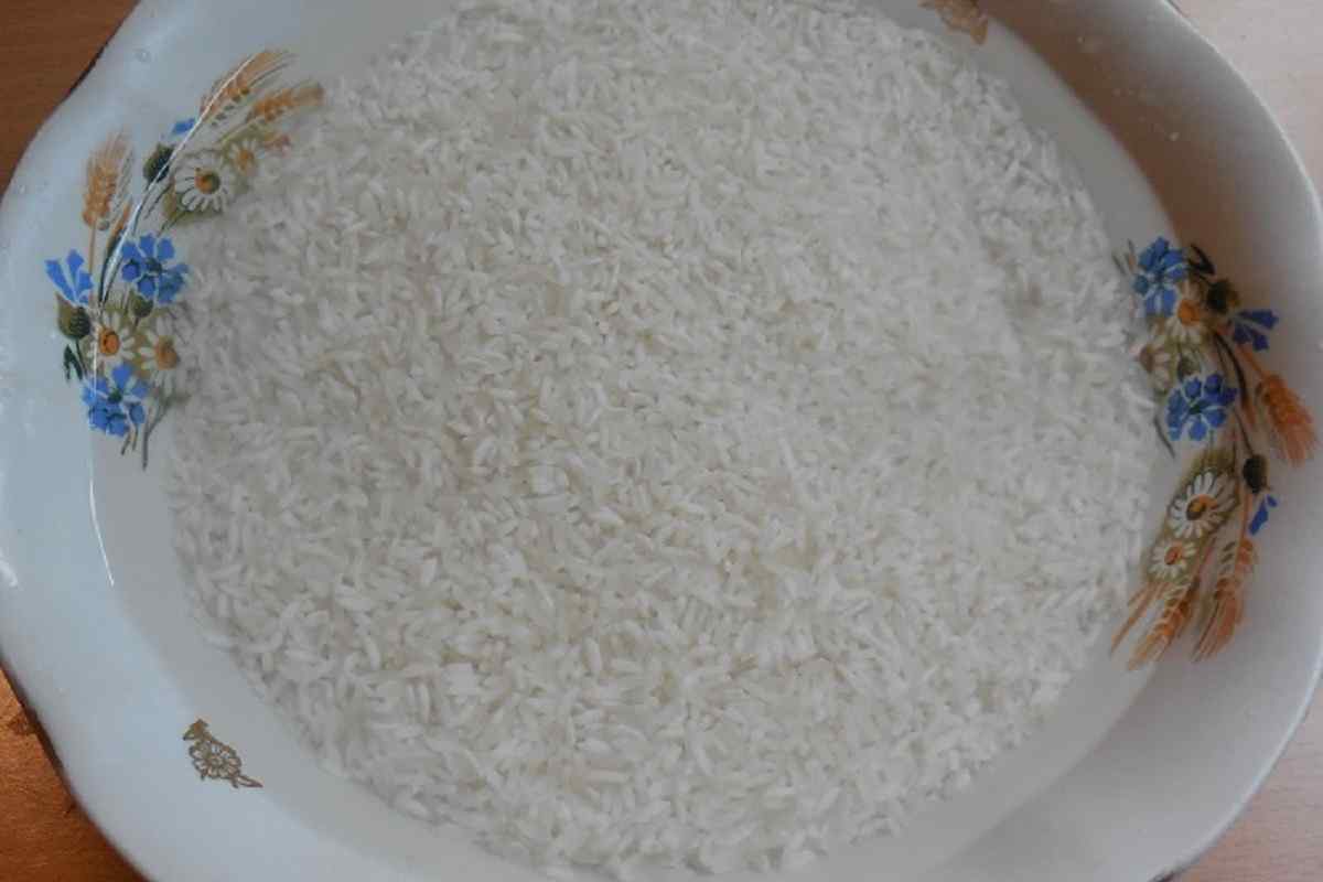 Отварить рис рассыпчатым на гарнир в кастрюле