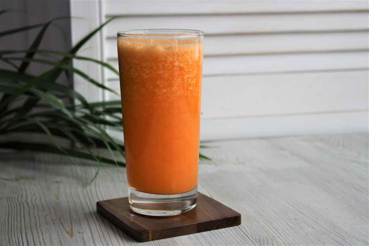 Обліпихово-морковий коктейль на заквасці