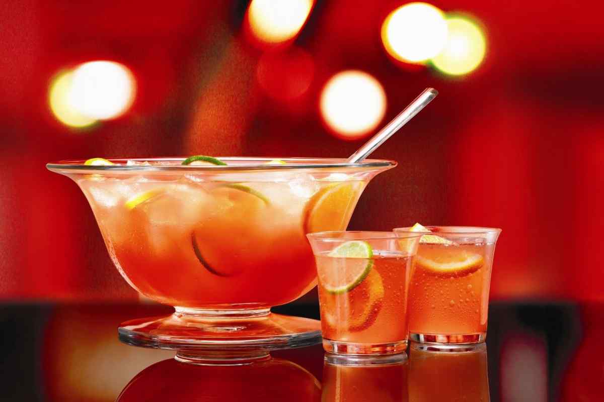 Як приготувати зігріваючі алкогольні коктейлі до зимового торжества