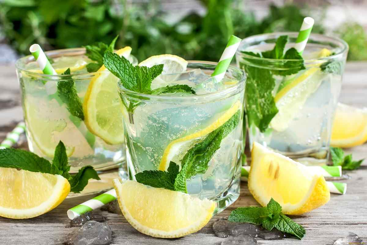 Як приготувати лимонний напій