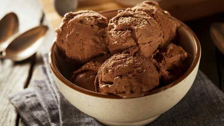 Як приготувати шоколадне морозиво