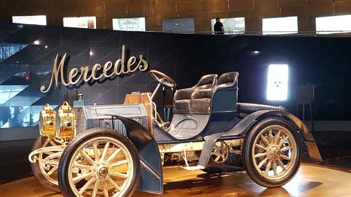 10 унікальних машин, побачити які можна тільки в музеї