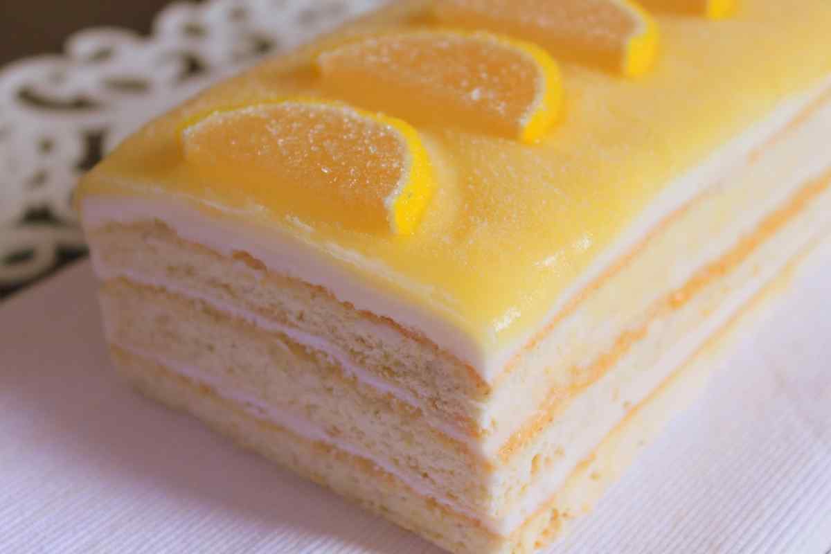 Як приготувати смачний лимонний торт