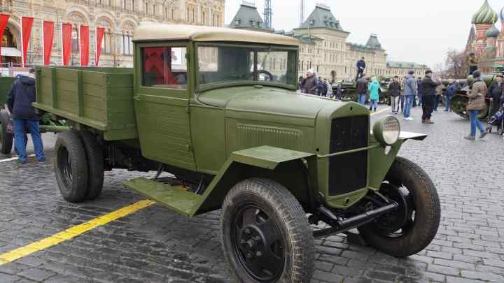 Від "Полуторки" до "Козла": 10 радянських авто з найбільш кумедними народними прізвиськами