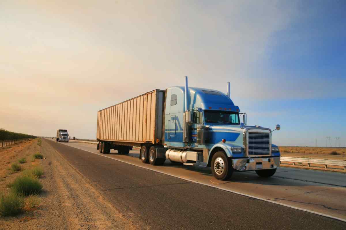 10 американських вантажівок, "народжених" для того, щоб борознити безкраї простори