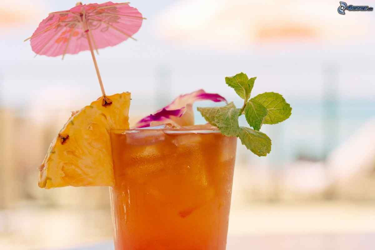 Як приготувати тропічний коктейль з ромом