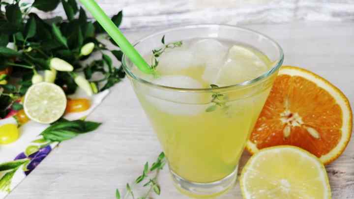 Як приготувати лимонно-сметанний напій