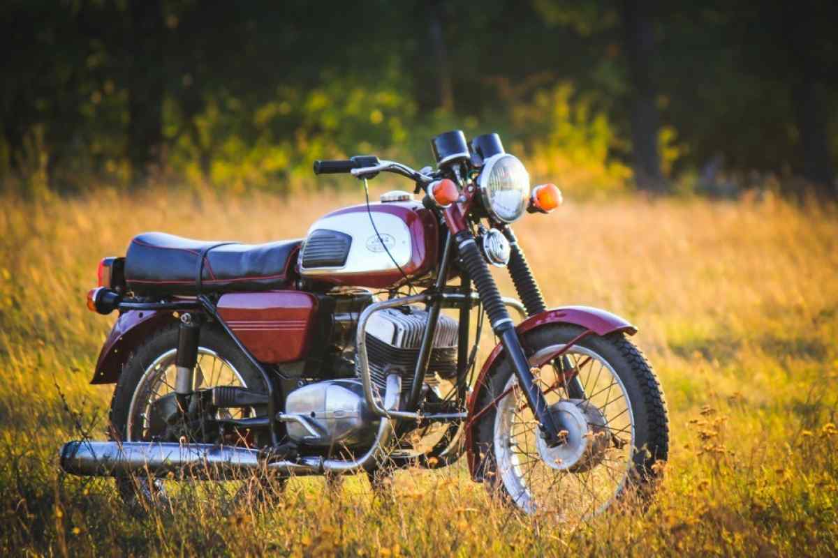 10 радянських мотоциклів, про які мріяли всі хлопчаки