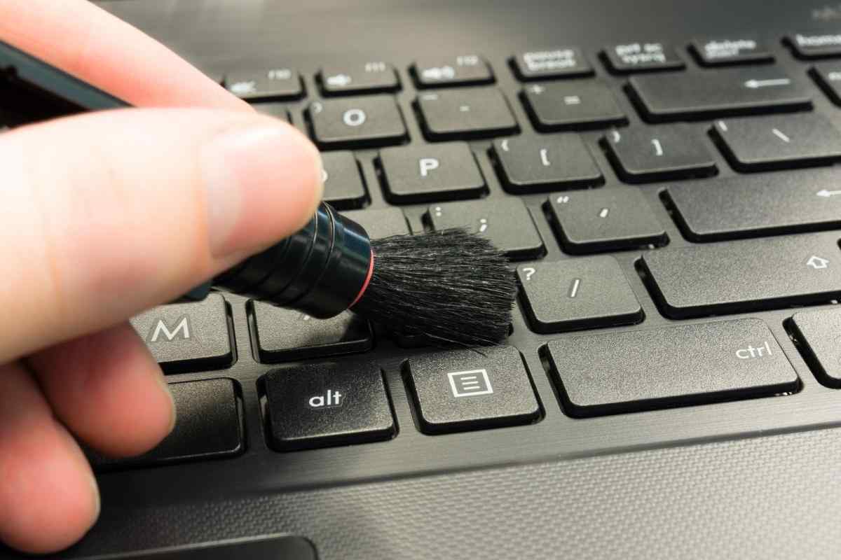 Як почистити клавіатуру комп 'ютера або ноутбука