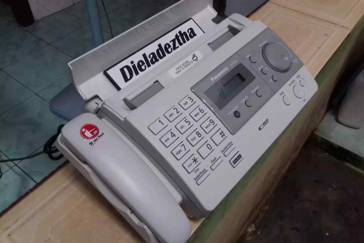 Як надіслати факс у США