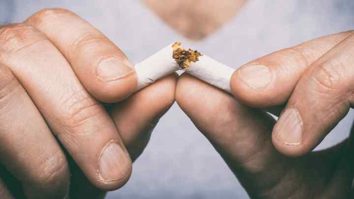 Як мотивувати людину кинути пити і курити