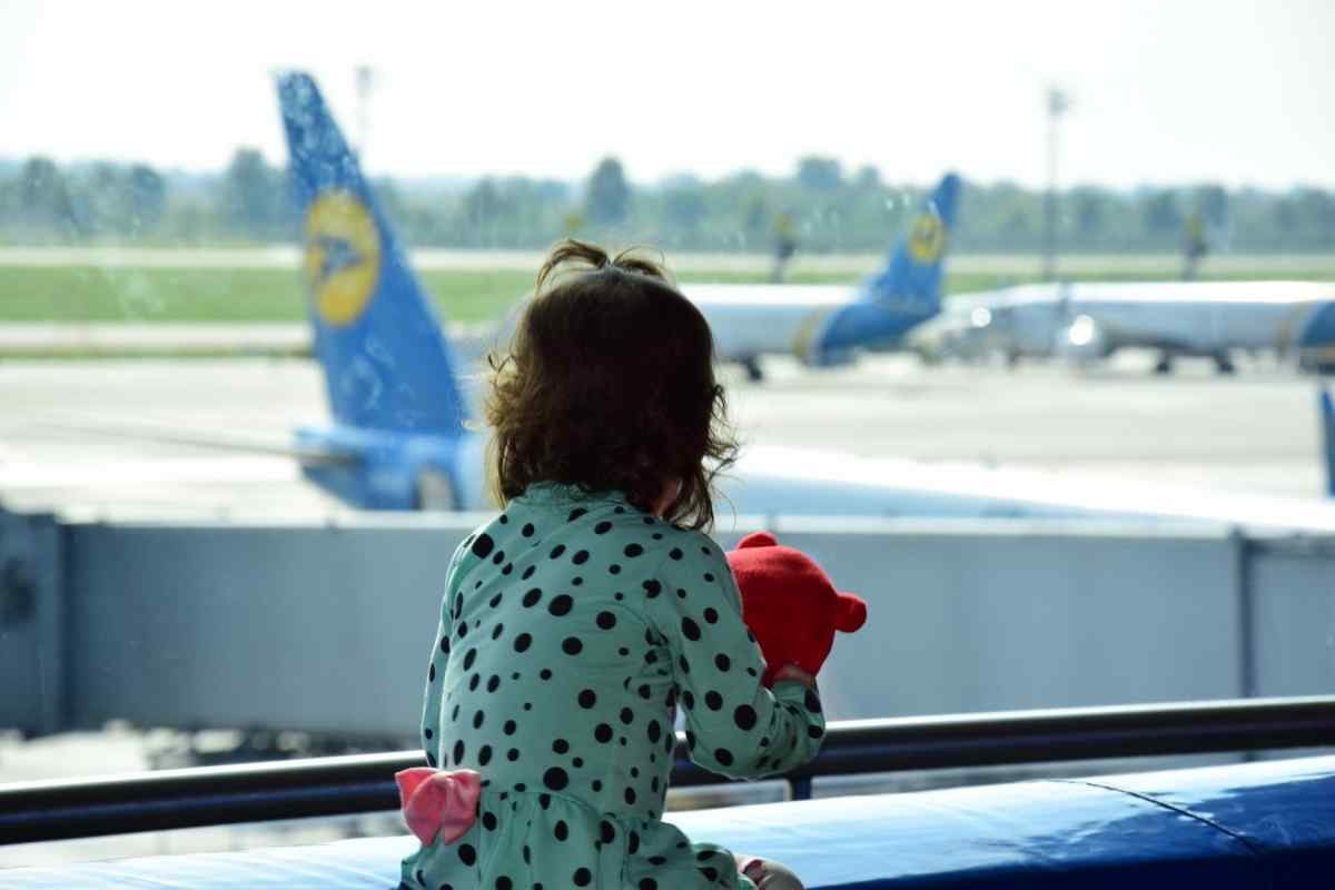 Як відправити дитину за кордон на канікули