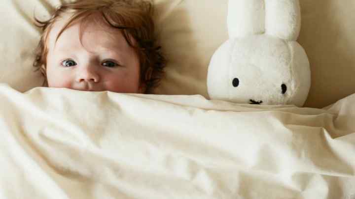 Як швидко укласти дитину спати