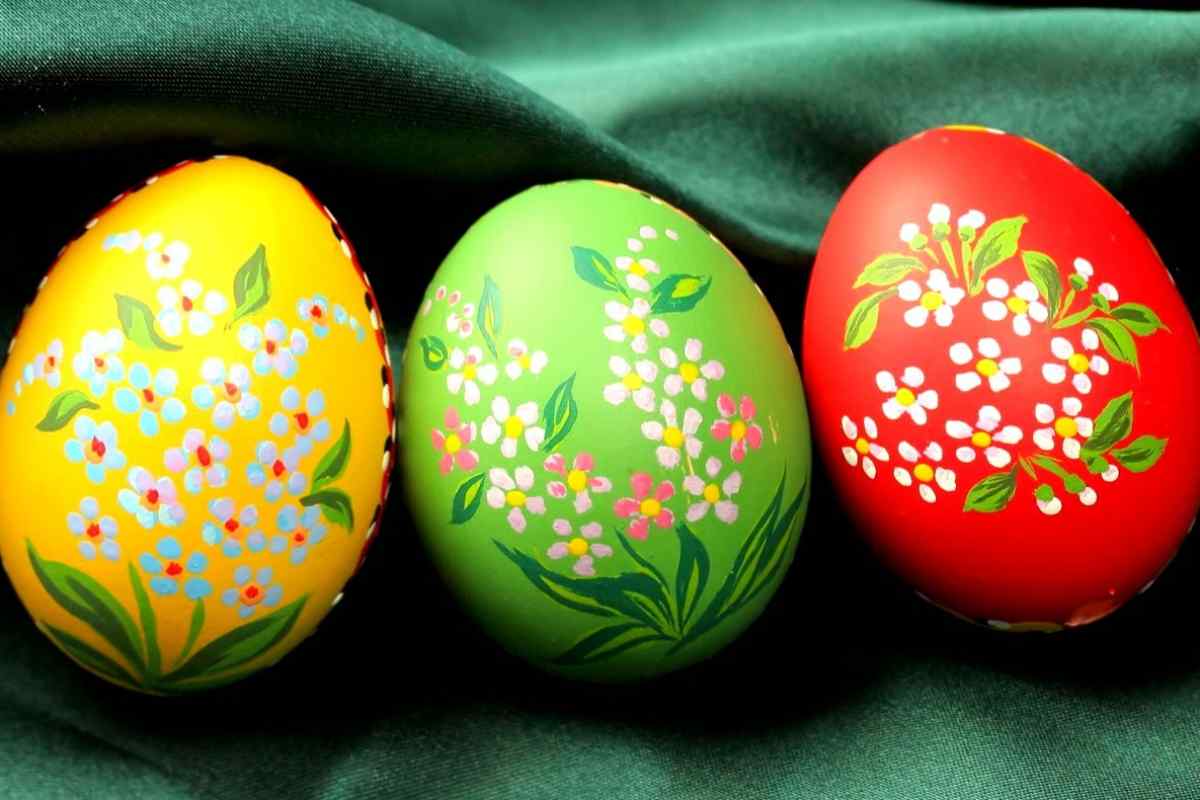 Як розфарбувати яйця