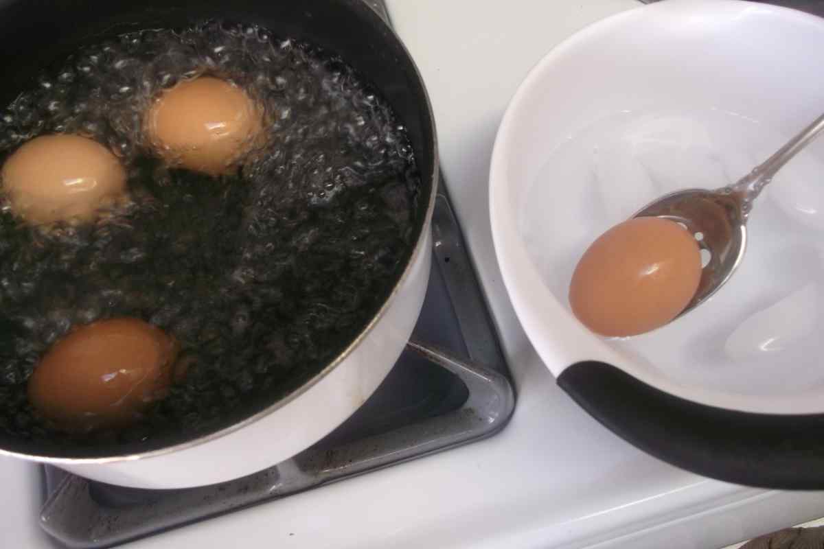 Як зварити яйця в мультиварці