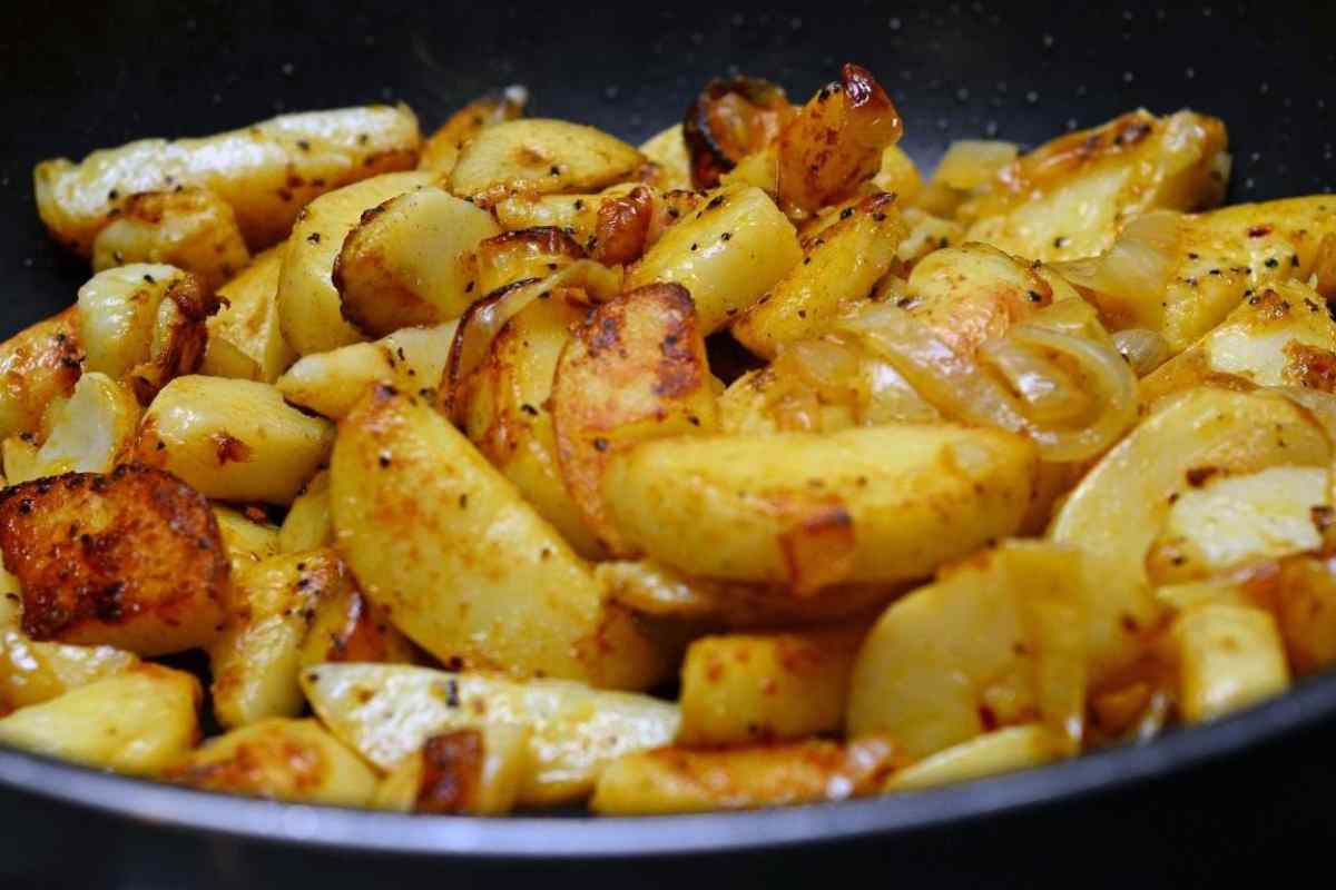 Як правильно смажити картоплю