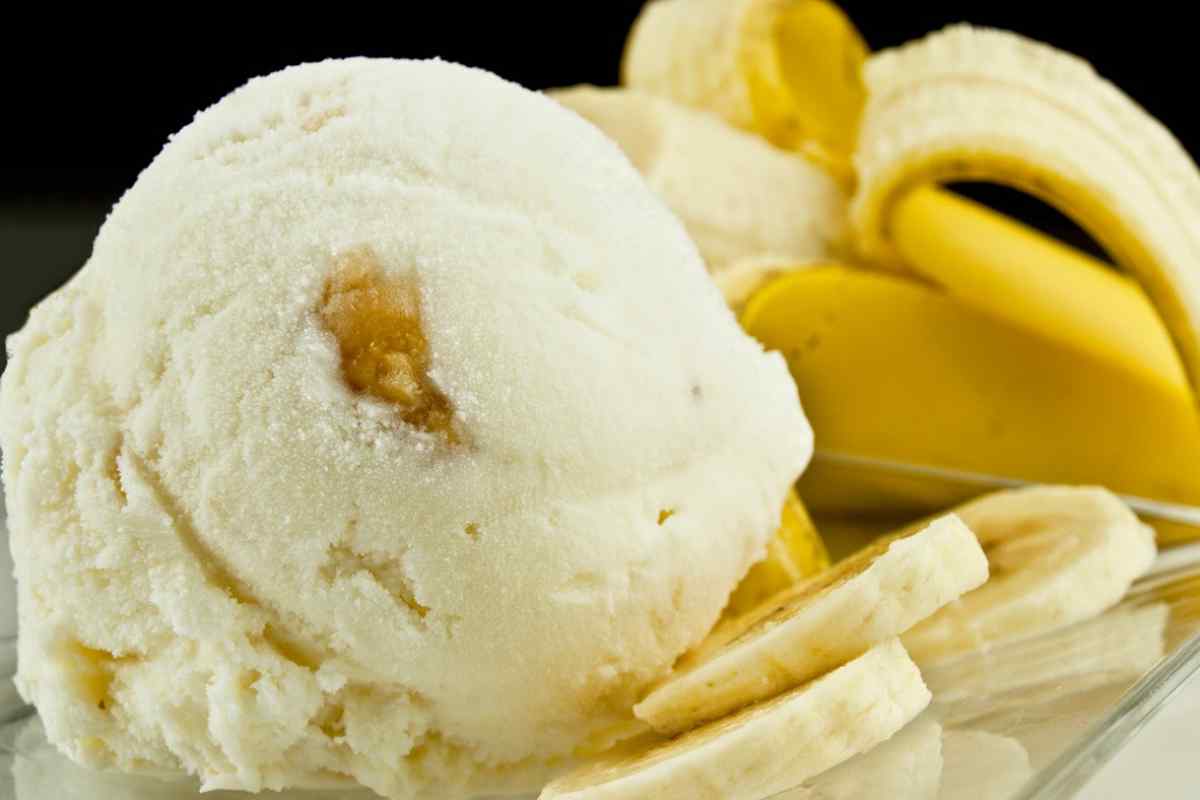 Бананове-малинове морозиво