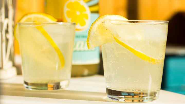 Як приготувати домашній лимонад