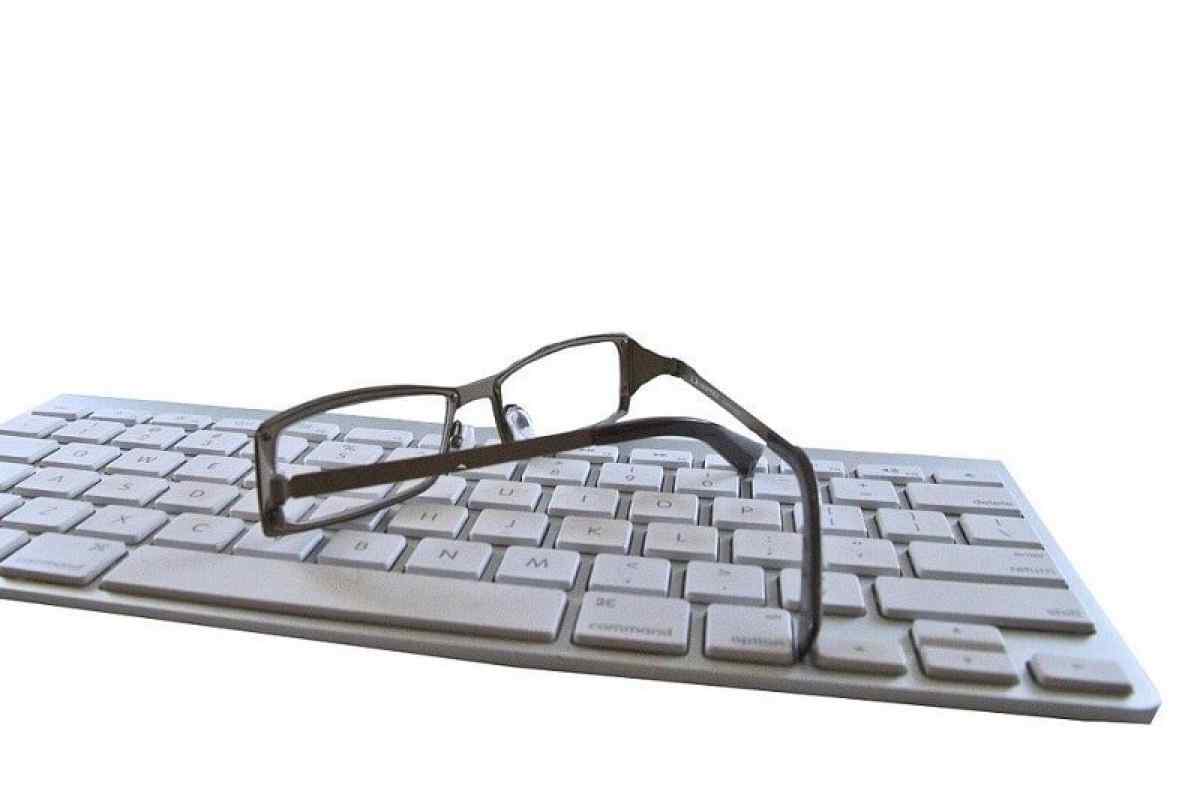 Як вибрати окуляри для роботи за комп 'ютером