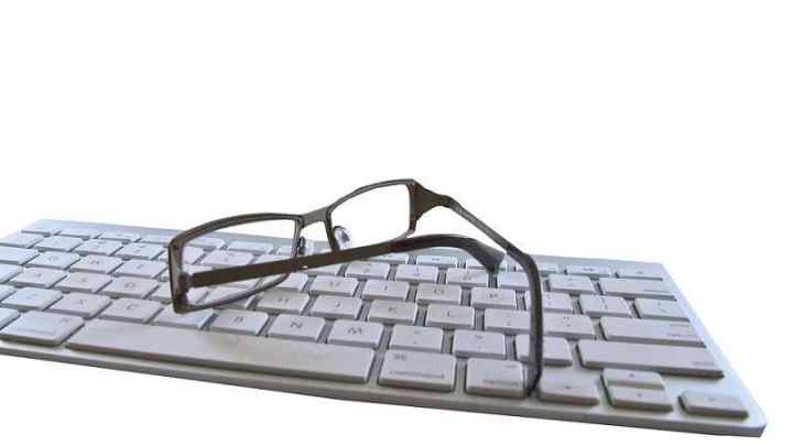 Як вибрати окуляри для роботи за комп 'ютером