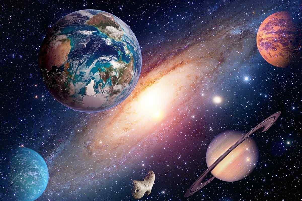 Які планети входять до Всесвіту