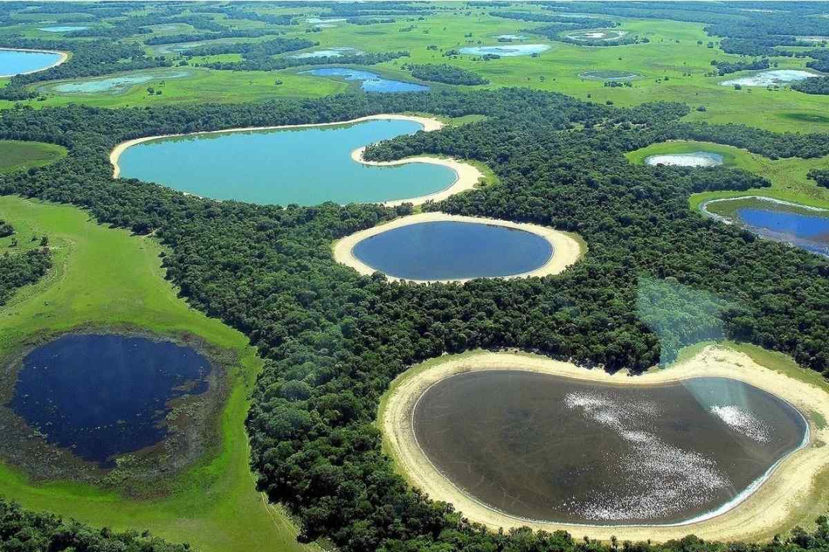 Яке найбільше прісноводне озеро у світі