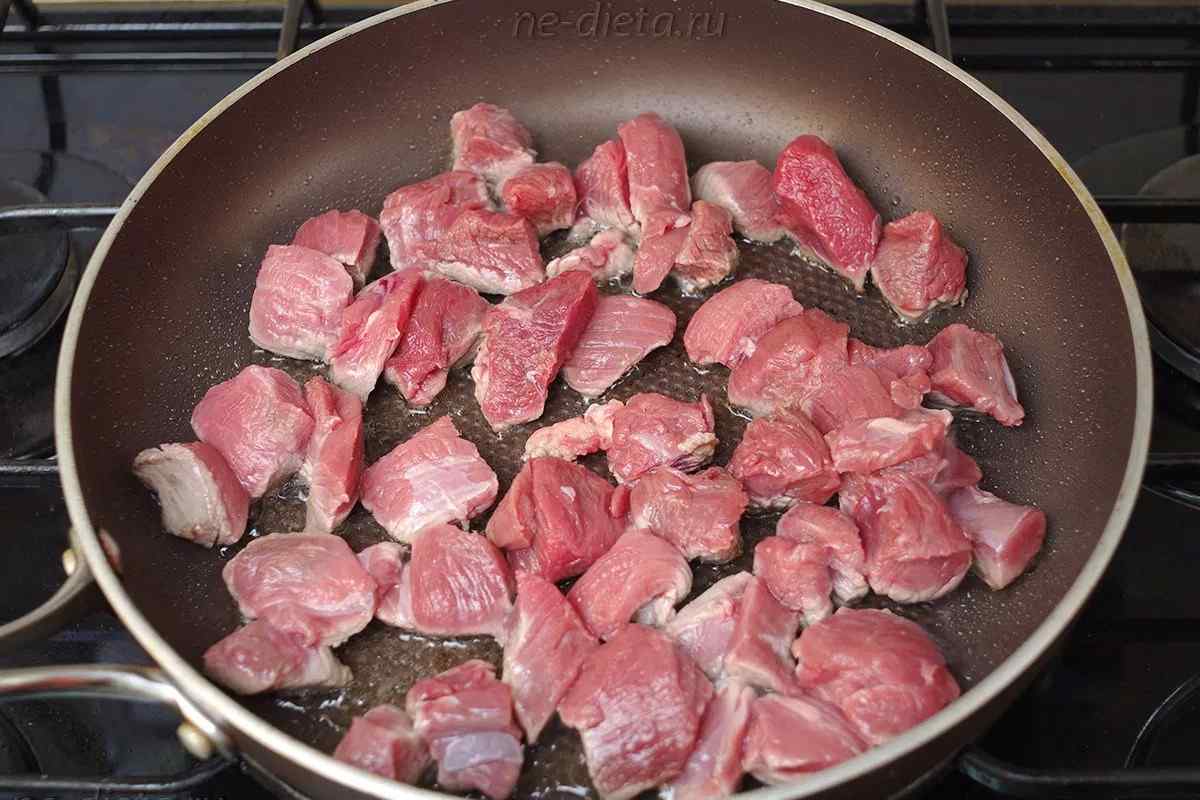 Як приготувати тушковану свинину по-мексиканськи
