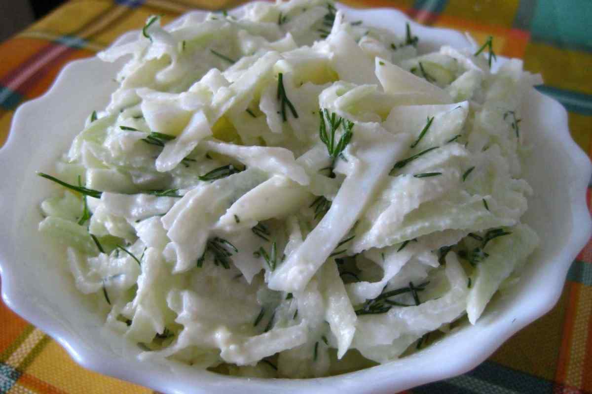 Який салат приготувати з білої редьки
