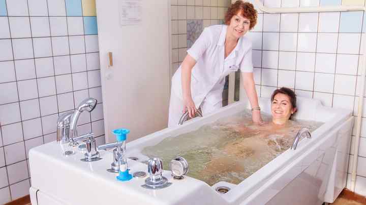 Санаторний відпочинок у домашніх умовах: як зробити цілющу ванну