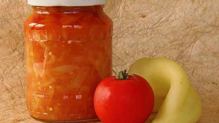 Як приготувати болгарський перець з яблуками на зиму