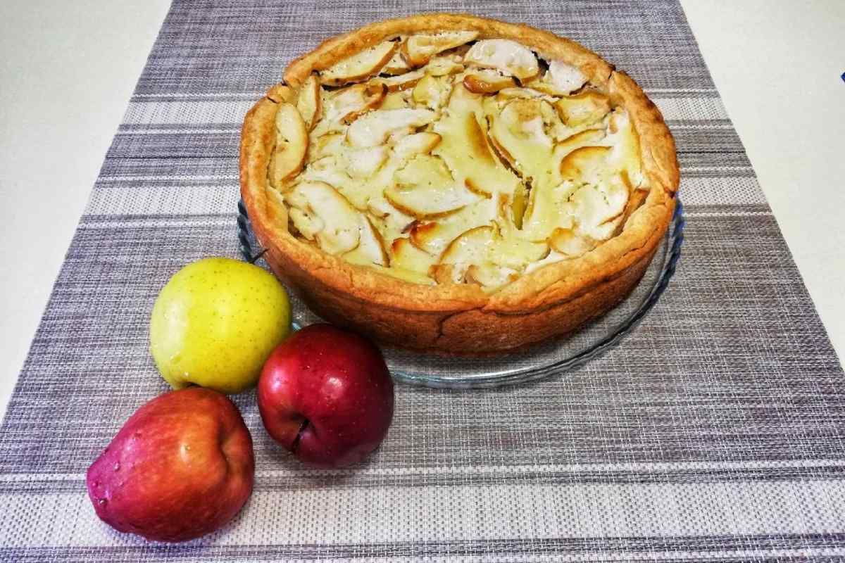 Як приготувати "Цвєтаєвський" пиріг з яблуками