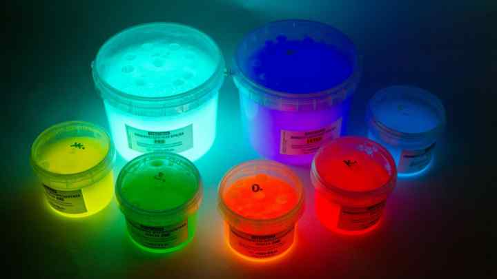 Застосування флуоресцентної фарби
