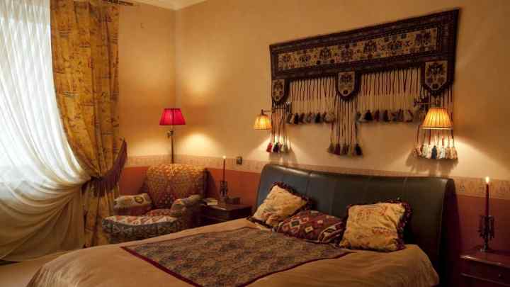 Спальня в індійському стилі: спальня, що заряджає позитивною енергією