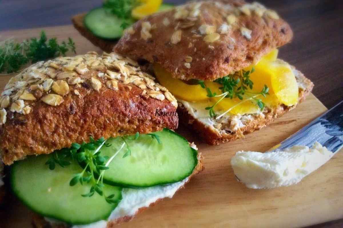 Смачні сніданки: рецепти незвичайних бутербродів