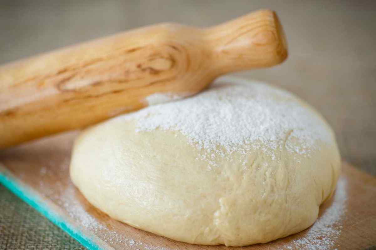 Як зробити тісто на пиріг