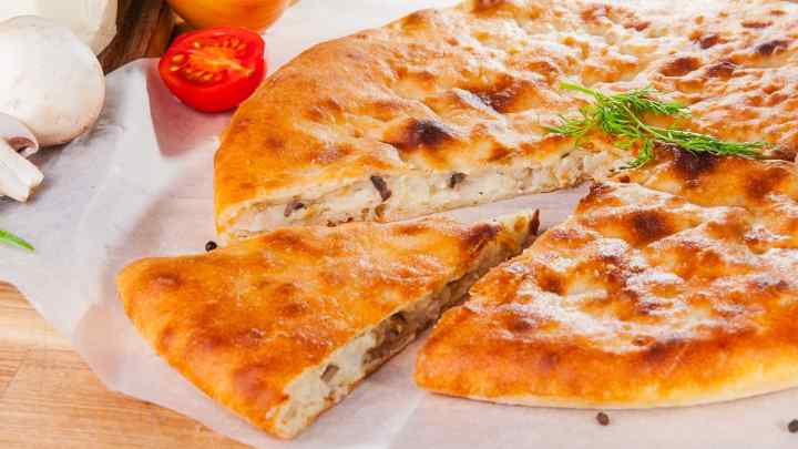Як приготувати осетинський пиріг з картоплею і сиром